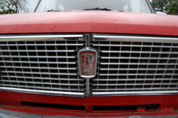 Lada 2103 1972-1984 (sedan 4d), front emblem  