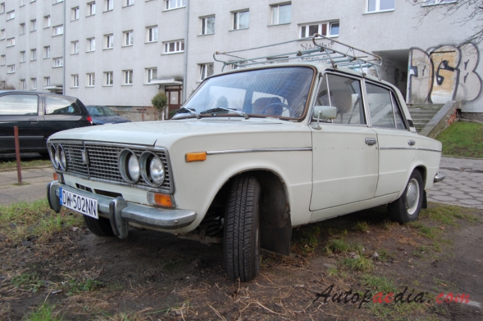 Lada 2106 1976-2006 (1979-2006 VAZ-21061 1500SL sedan 4d), lewy przód