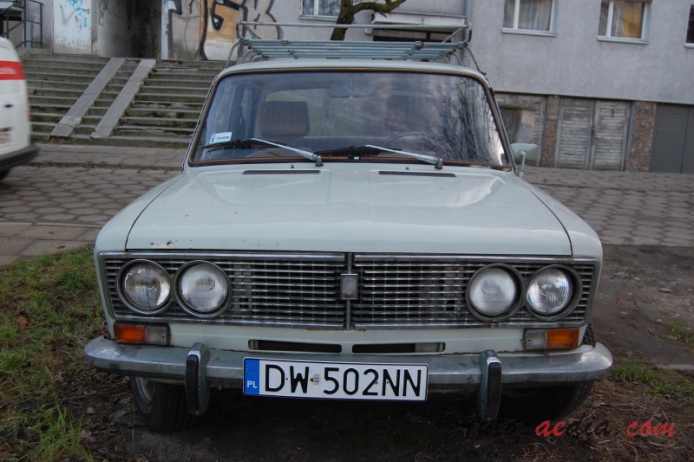 Lada 2106 1976-2006 (1979-2006 VAZ-21061 1500SL sedan 4d), przód
