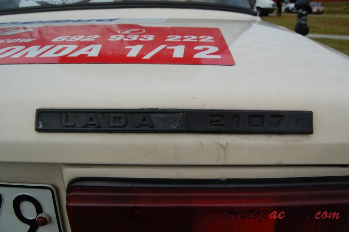 Lada 2107 1982-2012 (VAZ-21072 1300 sedan 4d), emblemat tył 