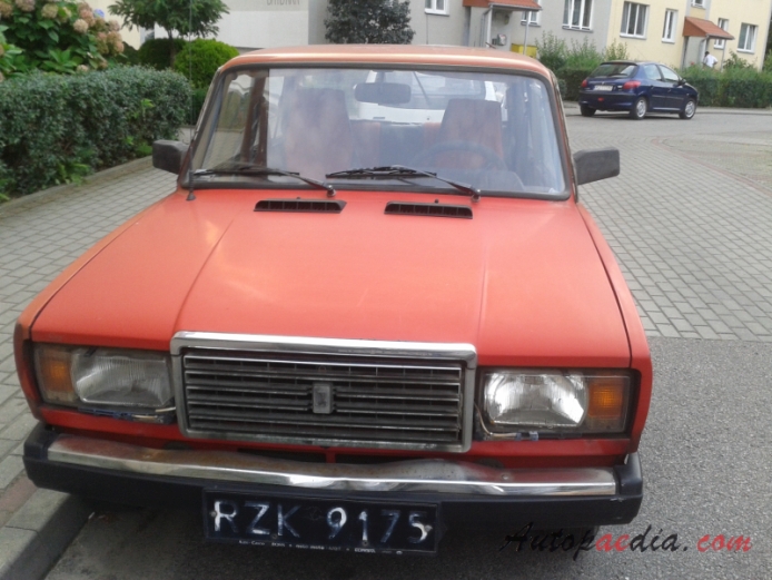 Lada 2107 1982-2012 (VAZ-21074 1600 S sedan 4d), front view