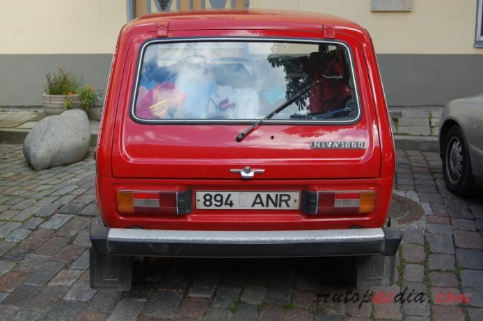 Lada Niva 1977-present (1977-1995 Niva 1600 SUV 3d), tył