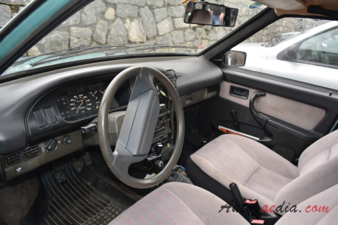 Lada Samara 1984-2013 (1998 2109 Eurosamara hatchback 5d), wnętrze
