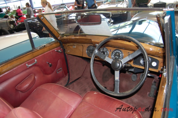 Lagonda 2.6-Litre 1948-1953 (1949 Tickford Drophead Coupé 2d), wnętrze