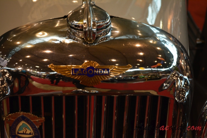 Lagonda LG45 1936-1937 (1937 open tourer), front emblem  