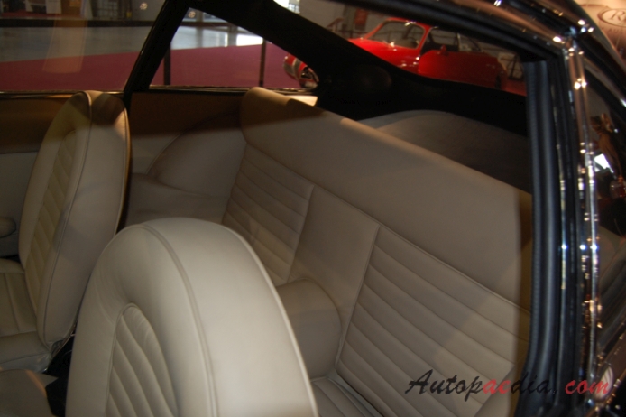 Lamborghini 400 GT 1966-1968, wnętrze