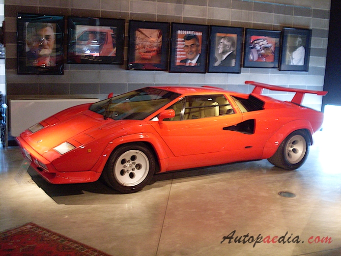 Lamborghini Countach 1973-1990, lewy bok