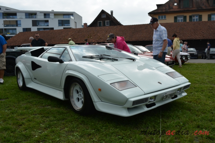 Lamborghini Countach 1973-1990 (1978-1982 LP 400 S), right front view