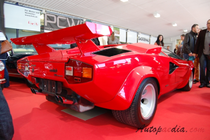 Lamborghini Countach 1973-1990 (1986 LP 5000 S Quattrovalvole), right rear view