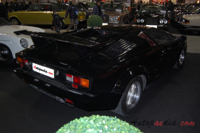 Lamborghini Countach 1973-1990 (1988-1990 Lamborghini Countach 25th Anniversary), right rear view