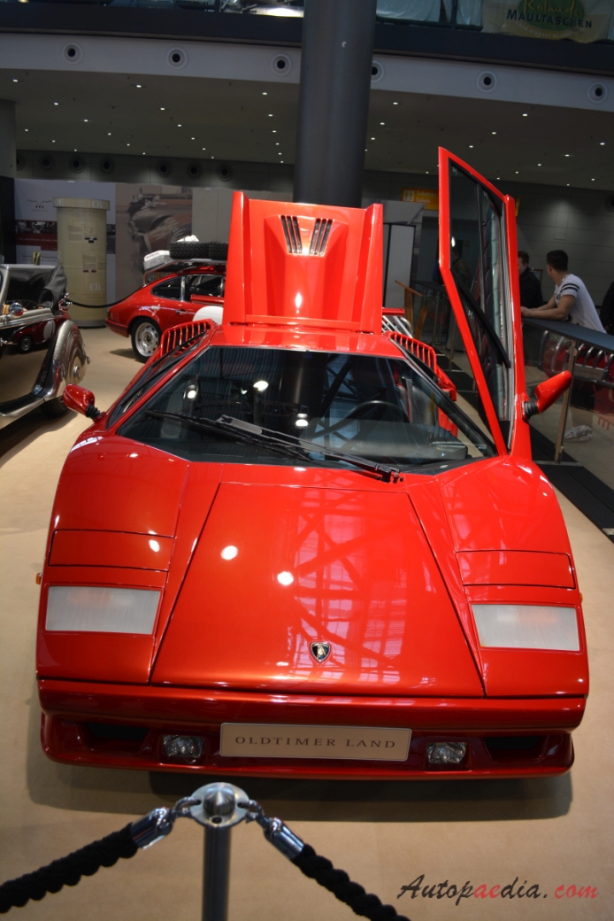 Lamborghini Countach 1973-1990 (1990 25th Anniversary), front view