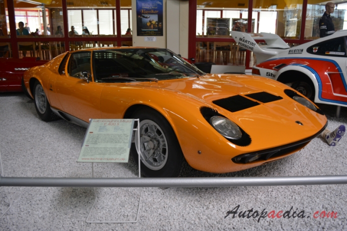 Lamborghini Miura 1966-1974 (1970 P400 S), prawy przód