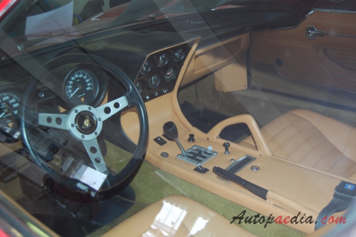 Lamborghini Miura 1966-1974 (1971 SV), interior