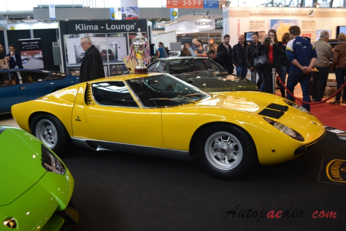 Lamborghini Miura 1966-1974 (1972 SV), right side view