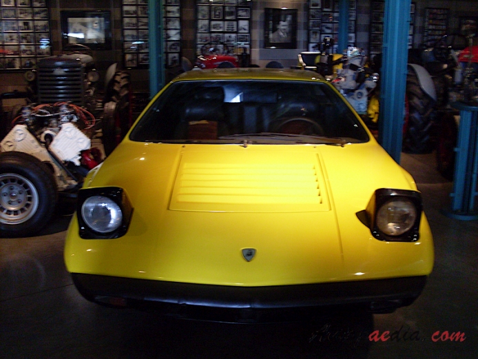 Lamborghini prototype 197x (Lamborghini Urraco Bertone Coupé 2d), rear view