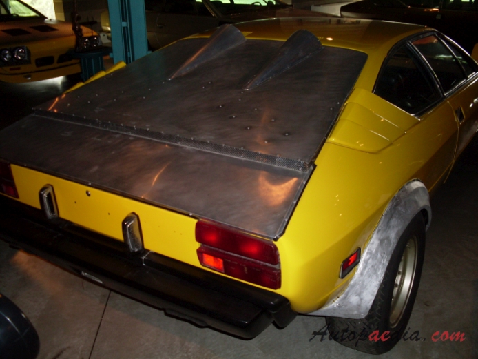 Lamborghini prototype 197x (Lamborghini Urraco Bertone Coupé 2d), right rear view