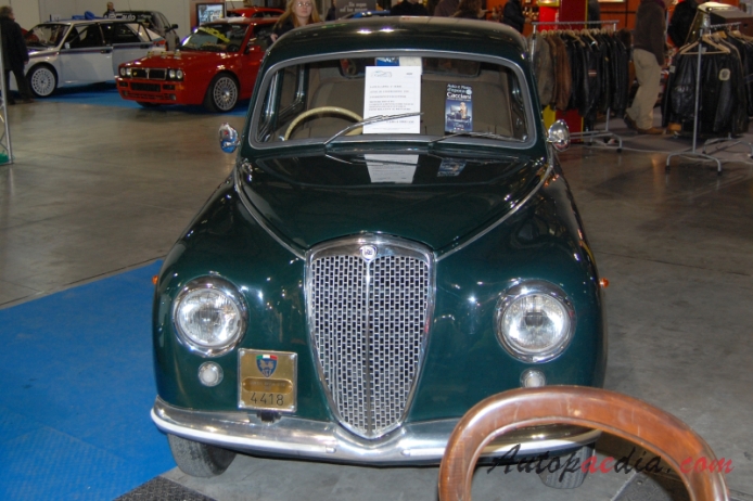 Lancia Appia 1. series 1953-1956 (1955 sedan 4d), przód