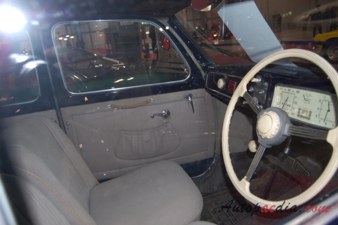 Lancia Aprilia 1937-1949 (1949 Berlina 4d), wnętrze