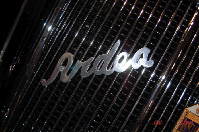 Lancia Ardea 1939-1953 (1939-1941 1. series berlina 4d), emblemat przód 