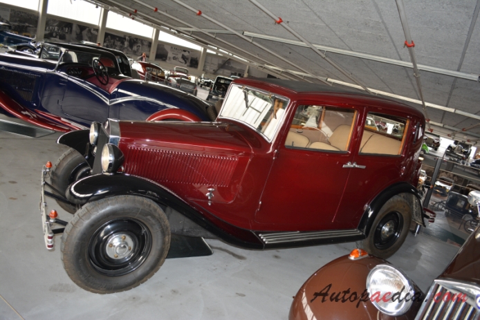 Lancia Augusta 1933-1936 (1933-1934 berlina 4d), left side view