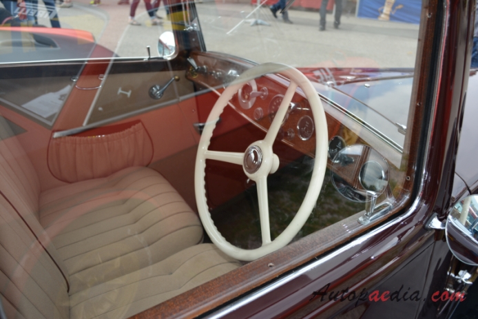 Lancia Augusta 1933-1936 (1934-1936 berlina 4d), wnętrze