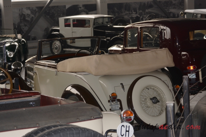 Lancia Augusta 1933-1936 (1936 cabriolet 2d), lewy tył