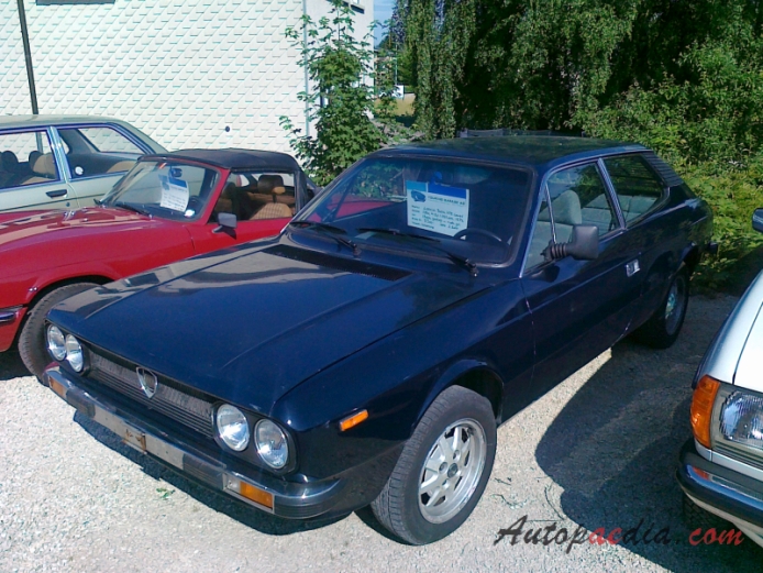 Lancia Beta 1972-1984 (1980 HPE 2000ccm), left front view