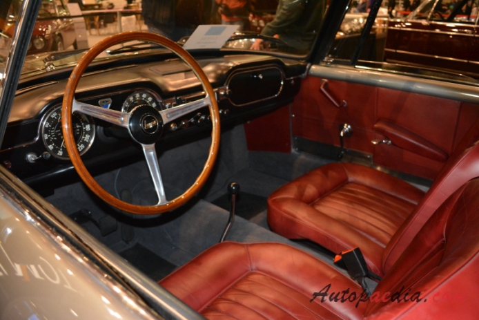 Lancia Flaminia 1957-1970 (1964 GTL Touring Coupé 2d), interior