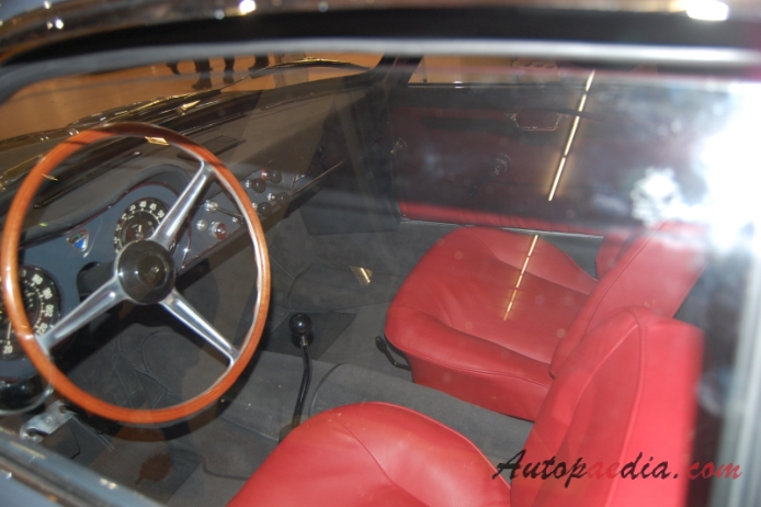 Lancia Flaminia 1957-1970 (1966 Super Sport 3 C 2.8 Zagato Coupé 2d), wnętrze