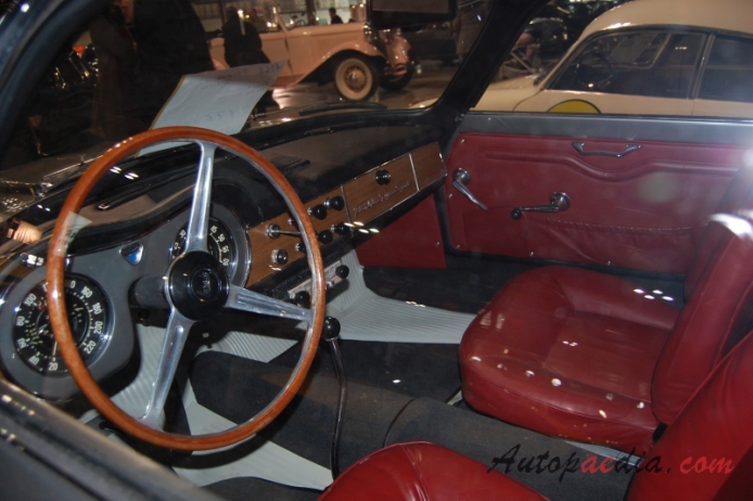 Lancia Flaminia 1957-1970 (1968 Super Sport Zagato Coupé 2d), wnętrze