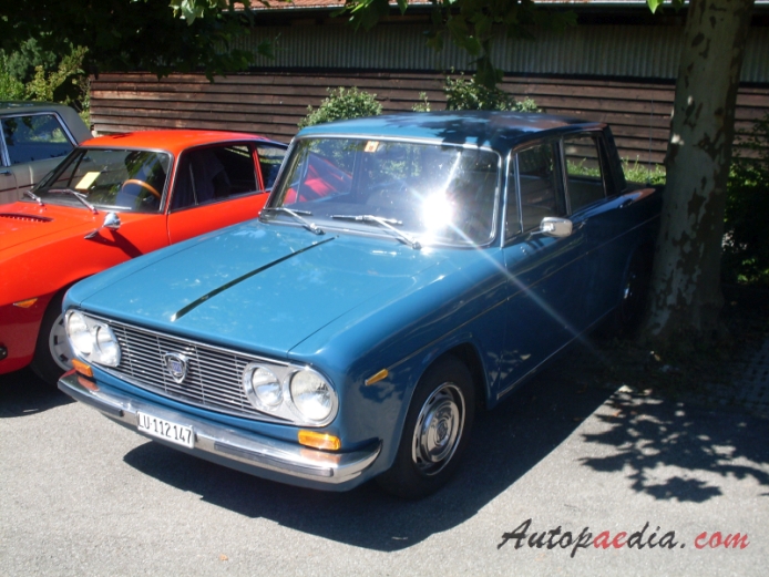 Lancia Fulvia 1963-1976 (1969-1973 Series 2 Berlina 4d), left front view