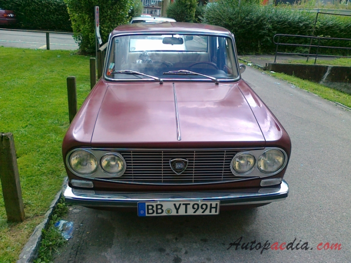 Lancia Fulvia 1963-1976 (1969-1973 Series 2 Berlina 4d), przód