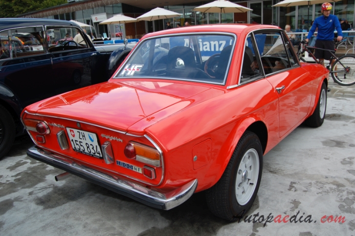 Lancia Fulvia 1963-1976 (1970-1973 1.6 HF 2nd series Coupé), right rear view
