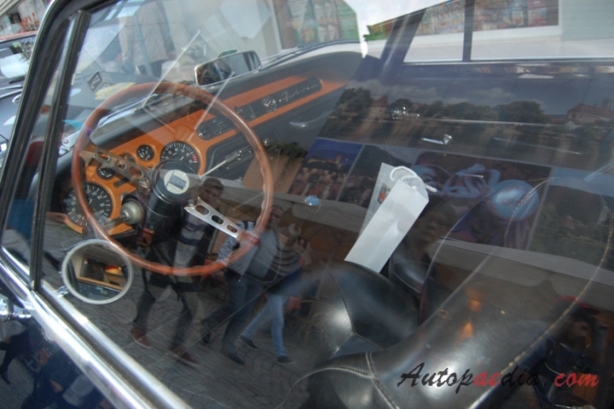 Lancia Fulvia 1963-1976 (1971 2. series Sport 1.3S Zagato Coupé), wnętrze