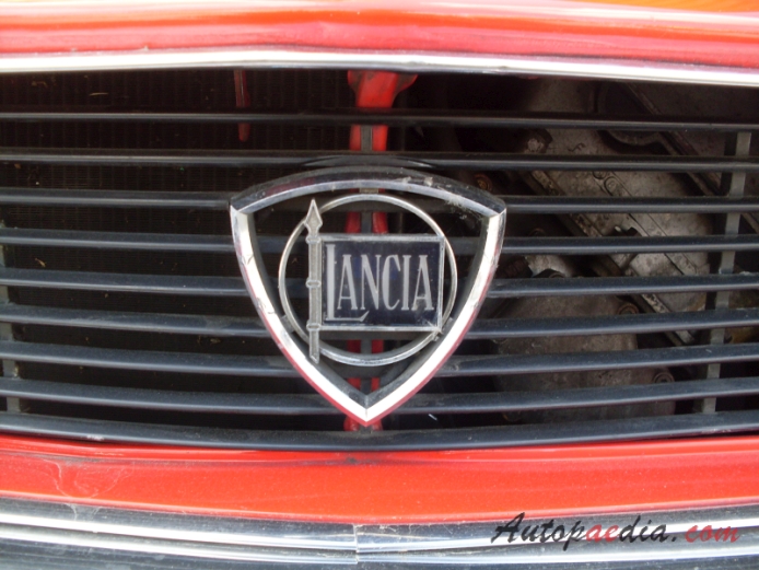 Lancia Fulvia 1963-1976 (1976 Fulvia 3 Coupé), front emblem  