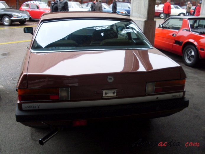 Lancia Gamma 1976-1984 (1981 2500 i.e. Coupé 2d), rear view