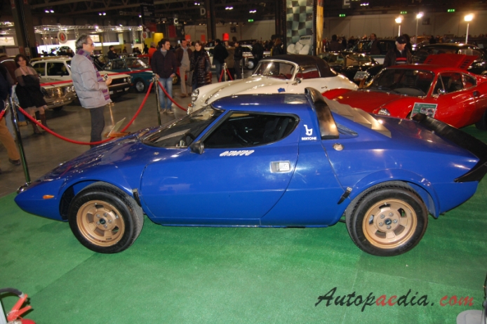 Lancia Stratos HF 1973-1978, lewy bok