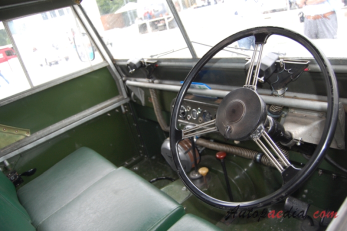 Land Rover Series 1 1948-1958 (1952 off-road 2d), wnętrze