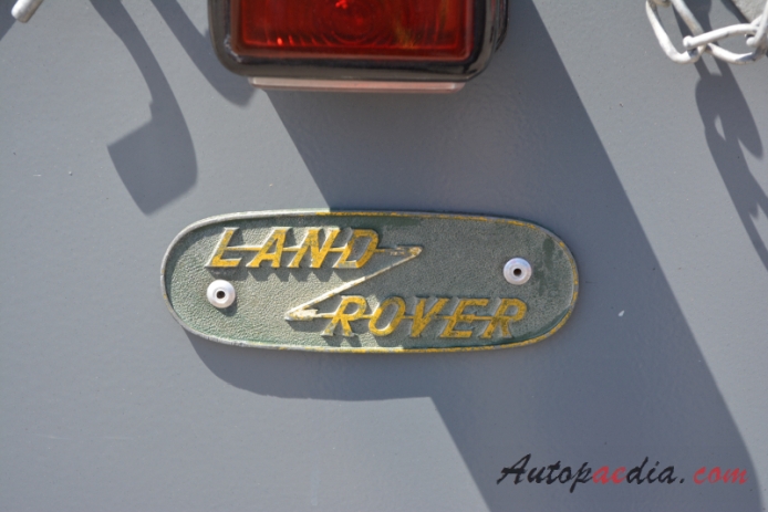 Land Rover Series 2, 2a 1958-1971 (1958-1968 off-road 3d), emblemat tył 