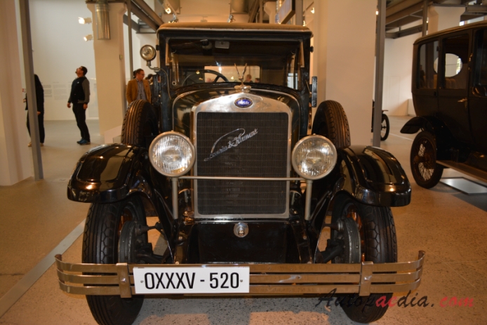 Laurin-Klement 110 (Skoda 110) 1925-1929 (1929 Faux-Cabrio saloon 4d), przód