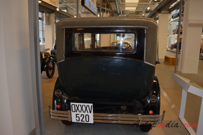 Laurin-Klement 110 (Skoda 110) 1925-1929 (1929 Faux-Cabrio saloon 4d), rear view