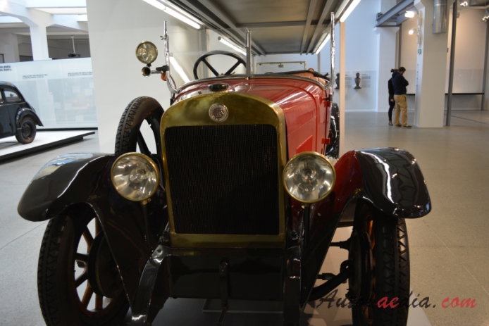 Laurin-Klement 120 (Skoda 120) 1925-1928 (1925 phaeton 4d), front view