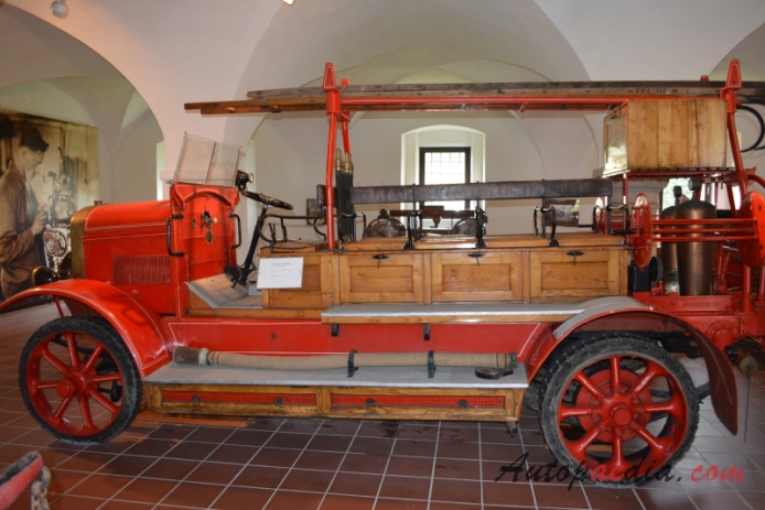 Laurin-Klement 1910 nieznany model (wóz strażacki), lewy bok