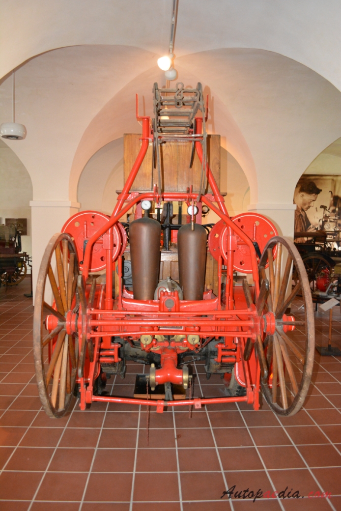 Laurin-Klement 1910 nieznany model (wóz strażacki), tył