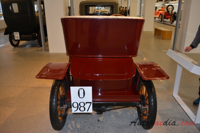 Laurin-Klement Type A 1905-1907 (1906 Voiturette), rear view