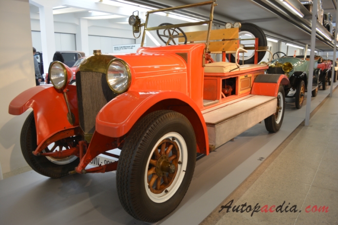 Laurin-Klement Type MF 1917-1923 (1919 wóz strażacki), lewy przód