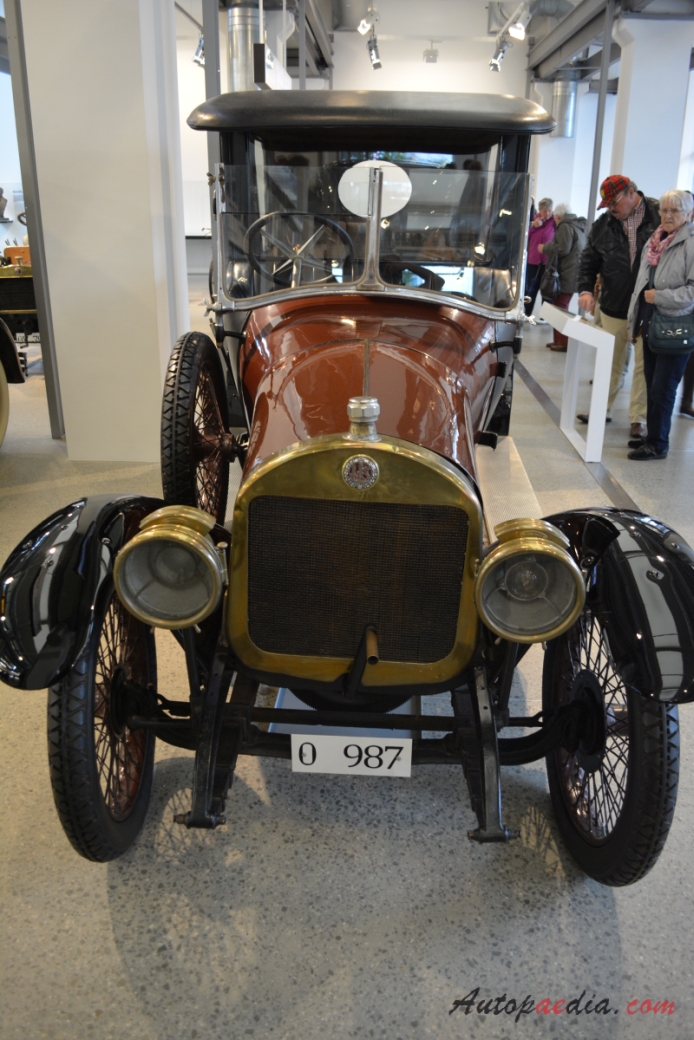 Laurin-Klement Type S 1911-1924 (1913 Type SG landaulet 3d), front view