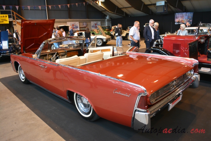 Lincoln Continental 4. generacja 1961-1969 (1962 convertible 4d), lewy tył