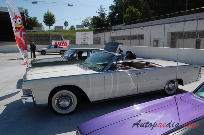 Lincoln Continental 4th generation 1961-1969 (1965 convertible 4d), left side view