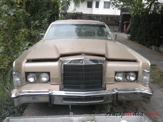 Lincoln Continental 5th generation 1970-1979 (1978 Town Coupé hardtop 2d), front view